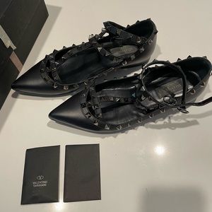 Valentino Rockstud pointy flat